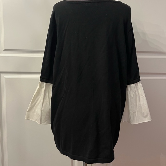 Calvin Klein Sweater - Picture 2 of 4